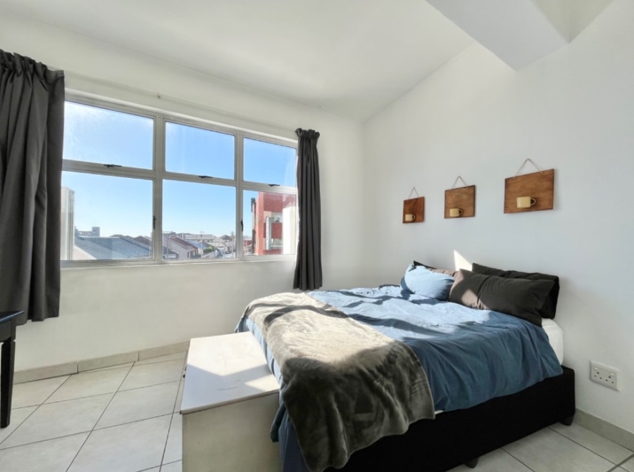 2 Bedroom Property for Sale in Woodstock Western Cape